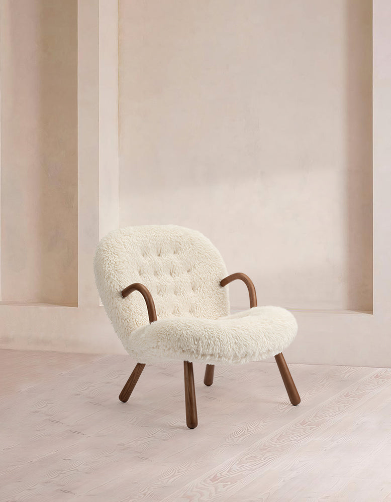 Gubi Clam Chair, White Long Hair Sherpa