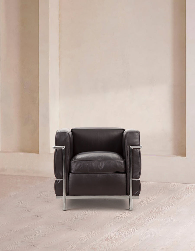 Corbusier Petit Modele Armchair, Le Petit Arm­chair LC2