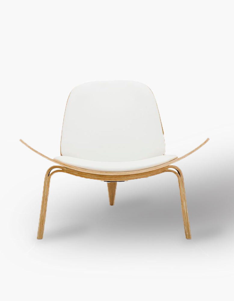 Hans Wegner CH07 Shell Chair, White & AshDescription



Introducing the Hans wegner armchair in White Ash, an iconic piece of mid-century modern design. This retro armchair seamlessly combines artistic flai