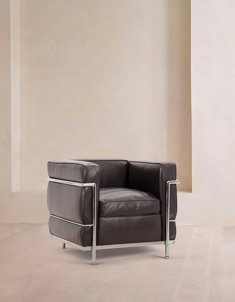 Corbusier Petit Modele Armchair, Le Petit Arm­chair LC2