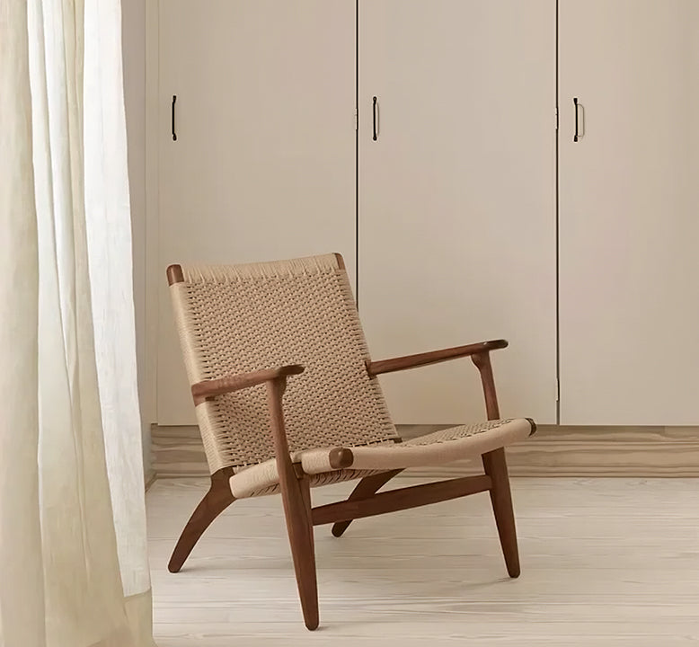 Carl Hansen & Son CH25 Lounge Chair