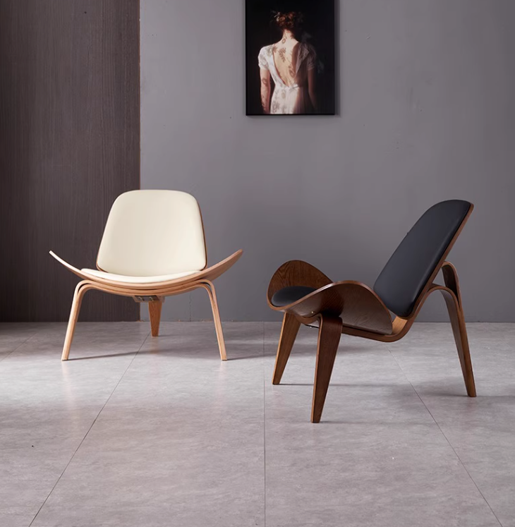 Hans Wegner CH07 Shell Chair, White & AshDescription



Introducing the Hans wegner armchair in White Ash, an iconic piece of mid-century modern design. This retro armchair seamlessly combines artistic flai