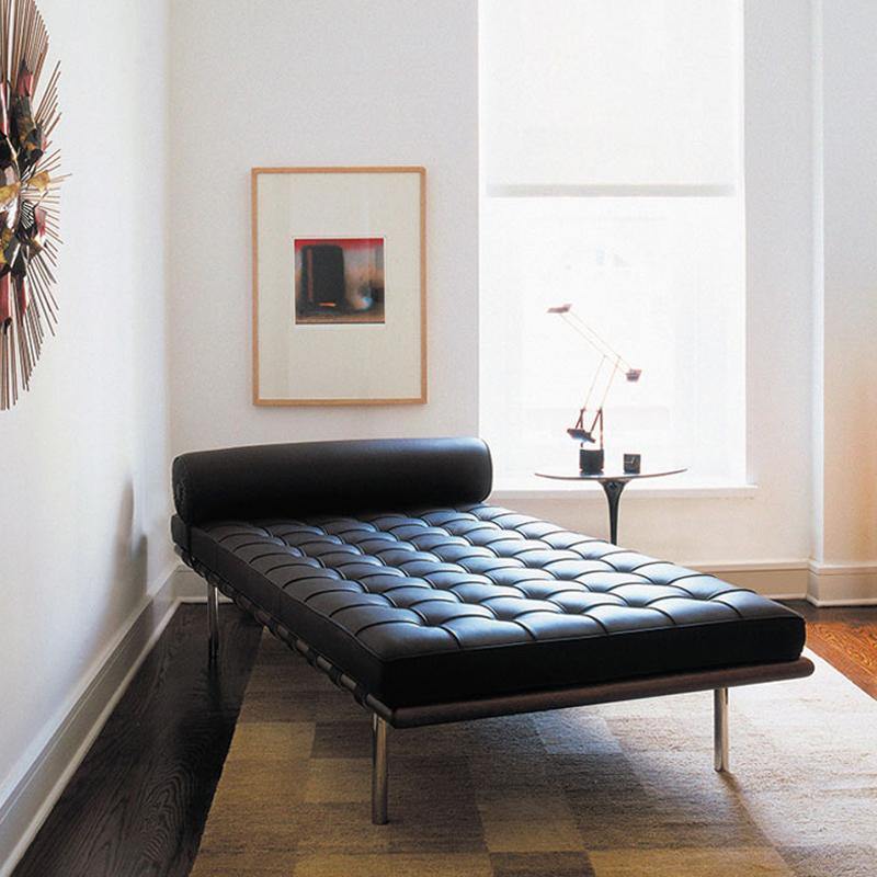 Barcelona Style Daybed, Black Leather, Wood Frame｜ DC Concept